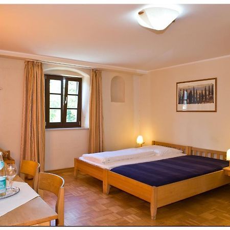 Gasthaus Ochsenwirt ランツフート 部屋 写真